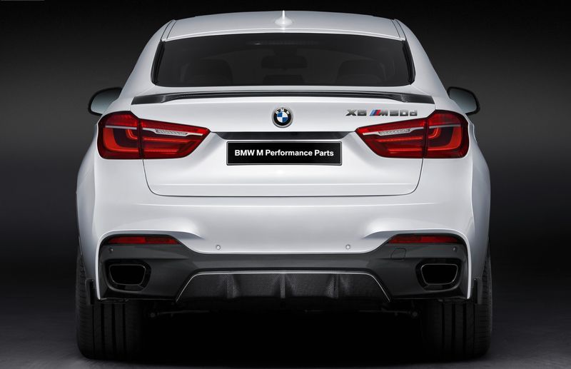 F16 - Performance style Carbon Rear Diffuser 02